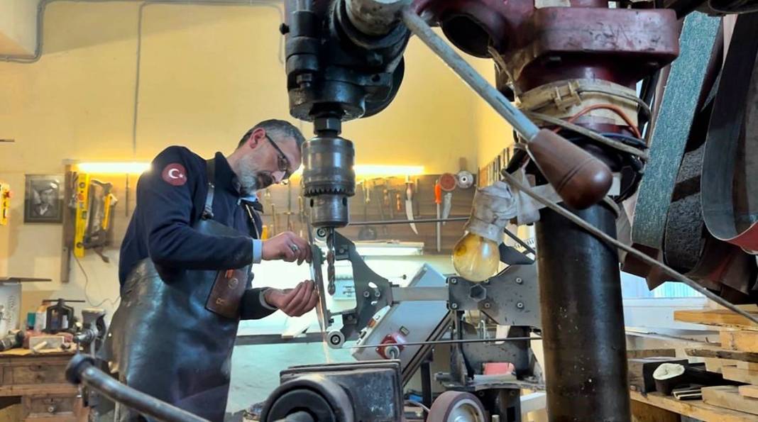 Köydeki ahırında üretmeye başladı: Tüm dünyaya satacak! Atatürk'e verilen hediyeden esinlenerek kendi işini kurdu 2